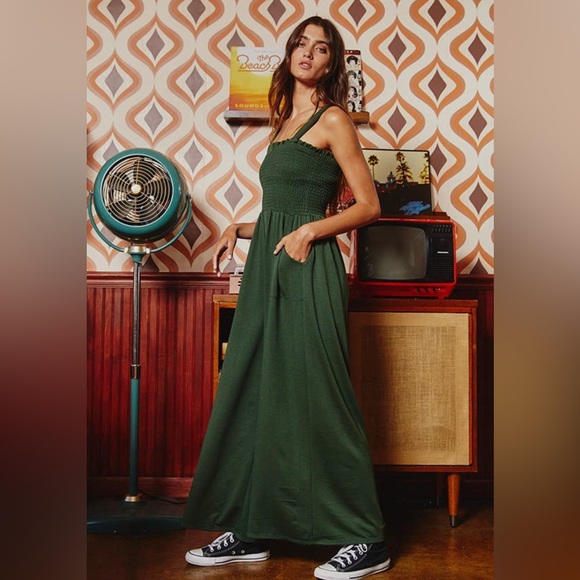 ☀️Last 1 Emory Smocked Bodice Jumpsuit w/Pockets Hunter Green Yoga Bitch NWT - Picture 8 of 13